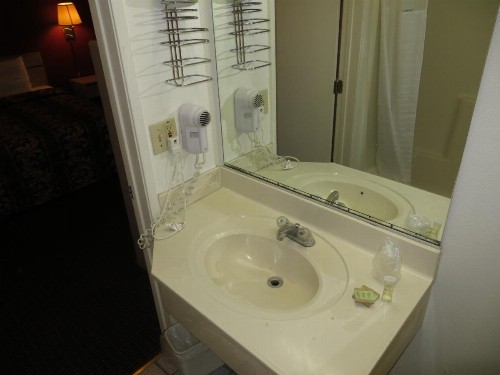 Super 8 by Wyndham Hollywood/LA Area - image 22