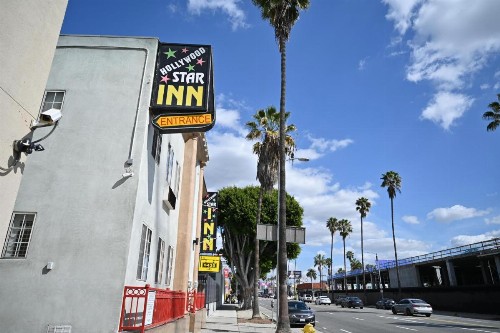 Hollywood Stars Inn - image 14