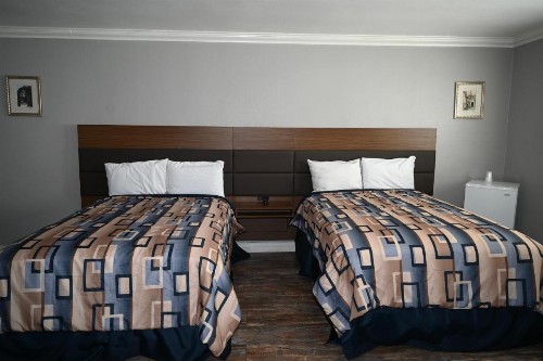 Hollywood Stars Inn - image 24