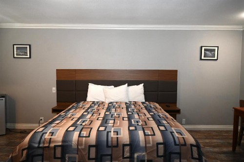 Hollywood Stars Inn - image 26