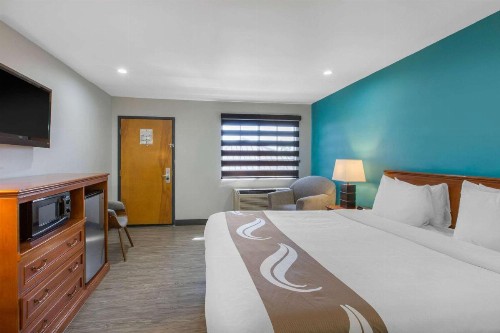 Quality Inn Near Hollywood Walk of Fame - image 15