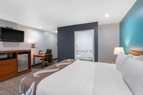 Quality Inn Near Hollywood Walk of Fame - image 5