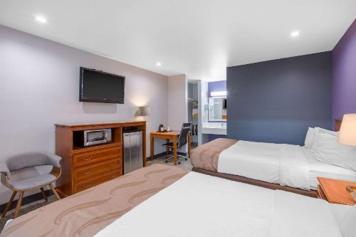 Quality Inn Near Hollywood Walk of Fame - image 9