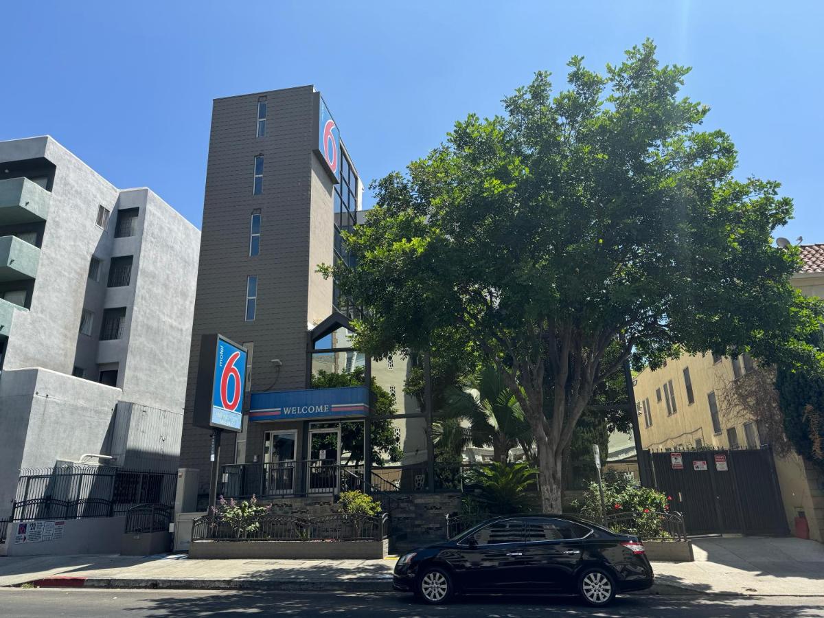 Motel 6 Hollywood - main image