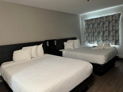 Motel 6 Hollywood - image 3