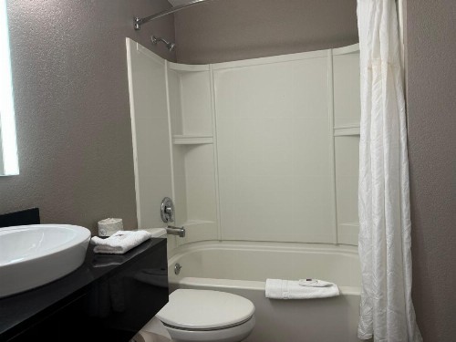 Motel 6 Hollywood - image 38