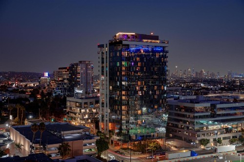 W Hollywood - image 10
