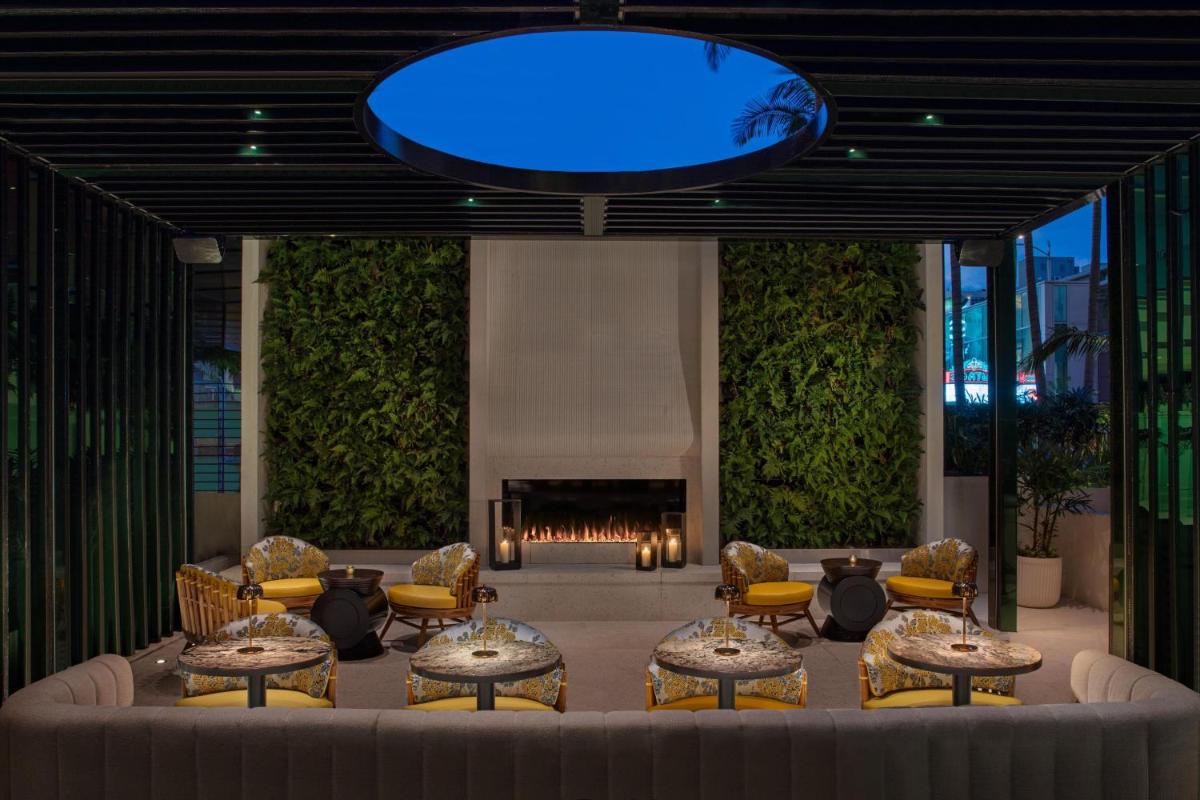 W Hollywood - image 3