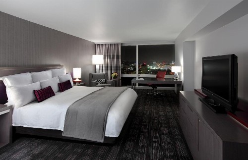 Loews Hollywood Hotel - image 11