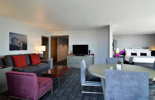 Loews Hollywood Hotel - image 21