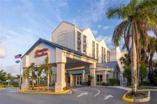 Hampton Inn & Suites Fort Lauderdale Airport - image 1