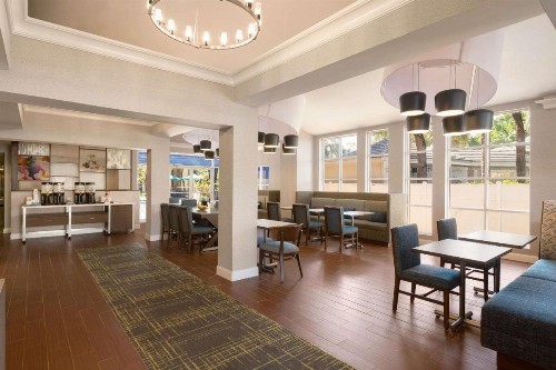 Hampton Inn & Suites Fort Lauderdale Airport - image 18