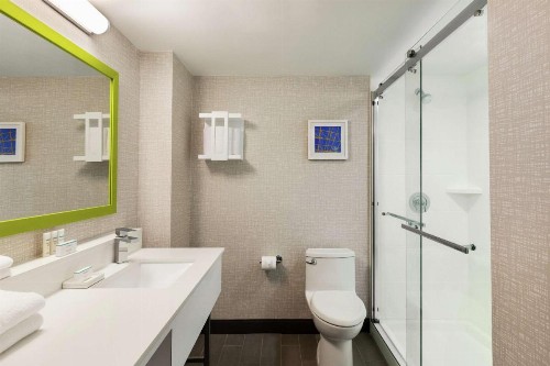 Hampton Inn & Suites Fort Lauderdale Airport - image 22