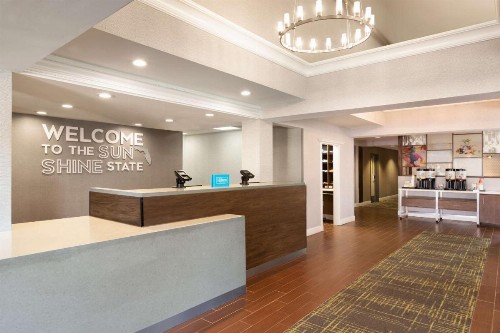 Hampton Inn & Suites Fort Lauderdale Airport - image 24