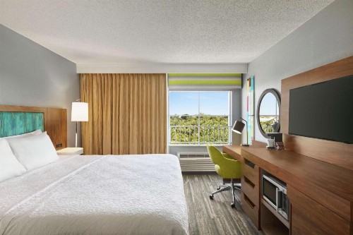 Hampton Inn & Suites Fort Lauderdale Airport - image 26