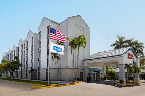 Hampton Inn & Suites Fort Lauderdale Airport - image 27
