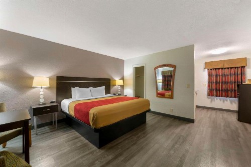 Econolodge Hollywood - image 15