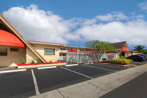 Econolodge Hollywood - image 19