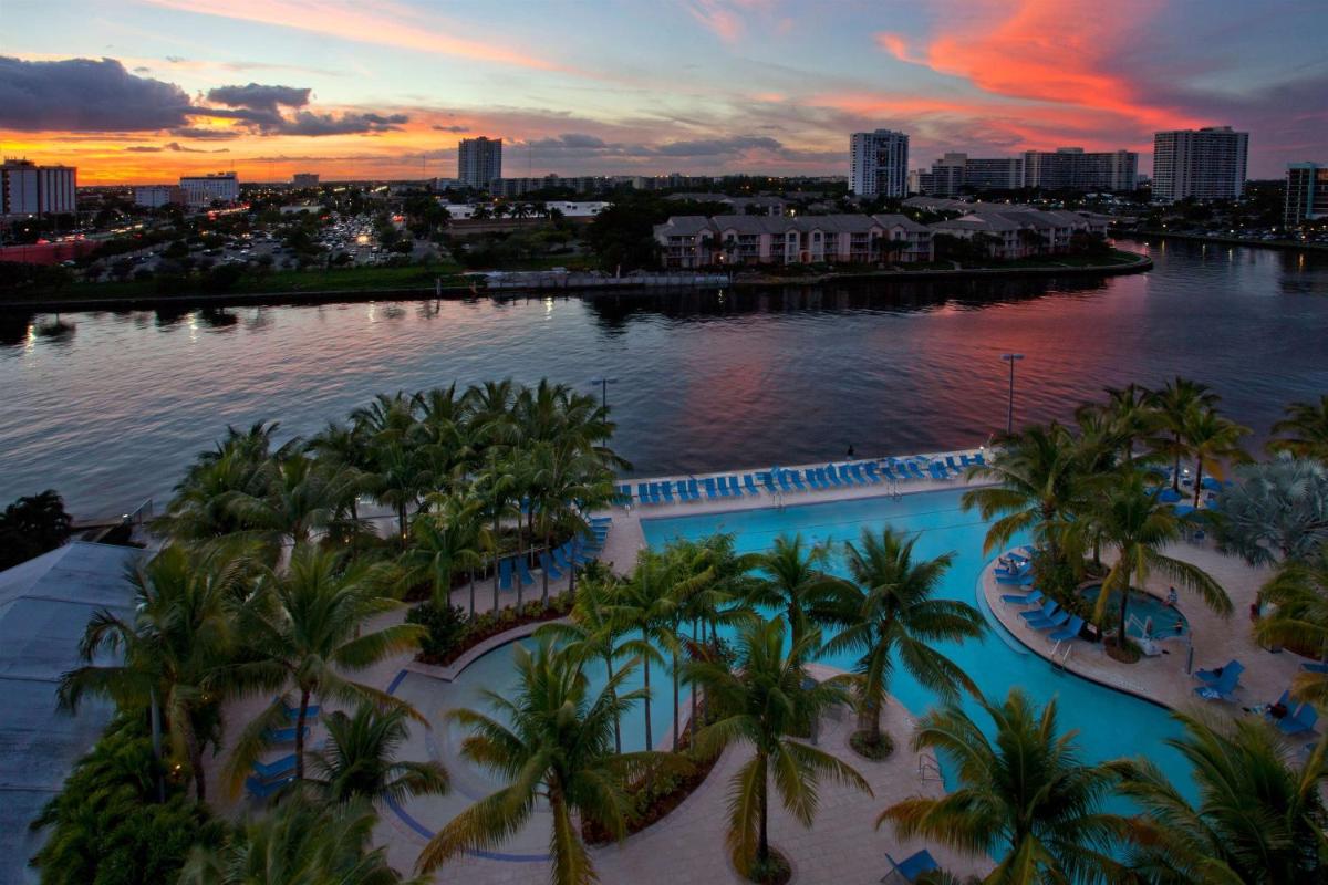 DoubleTree Resort Hollywood Beach - image 3