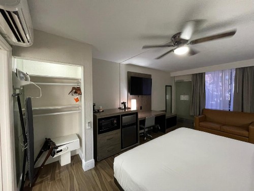 Quality Inn & Suites Airport - Cruise Port Hollywood - image 31