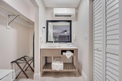 Quality Inn & Suites Airport - Cruise Port Hollywood - image 41