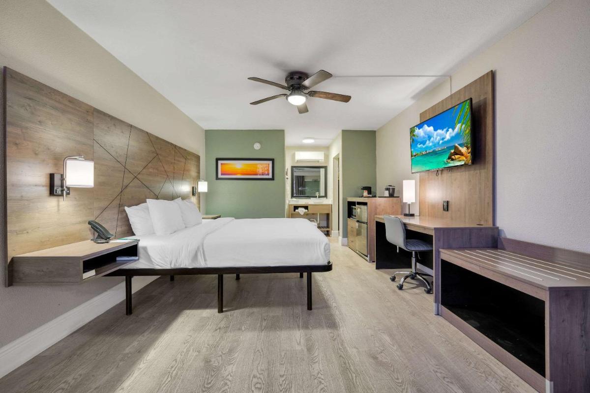 Quality Inn & Suites Airport - Cruise Port Hollywood - image 7