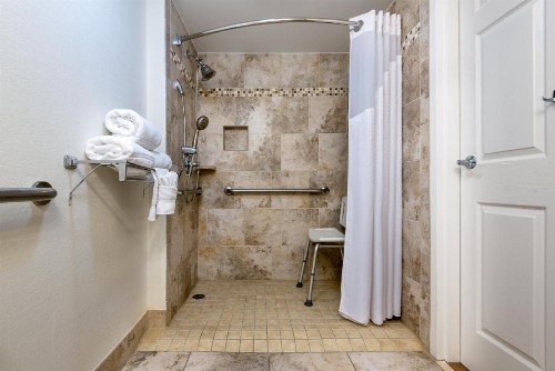 Holiday Inn Fort Lauderdale Airport an IHG Hotel - image 22