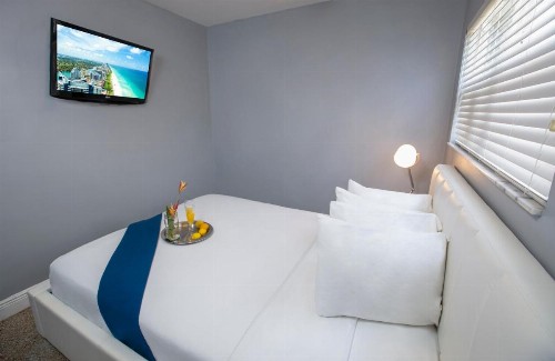 Hollywood Beach Suites and Hotel - image 12