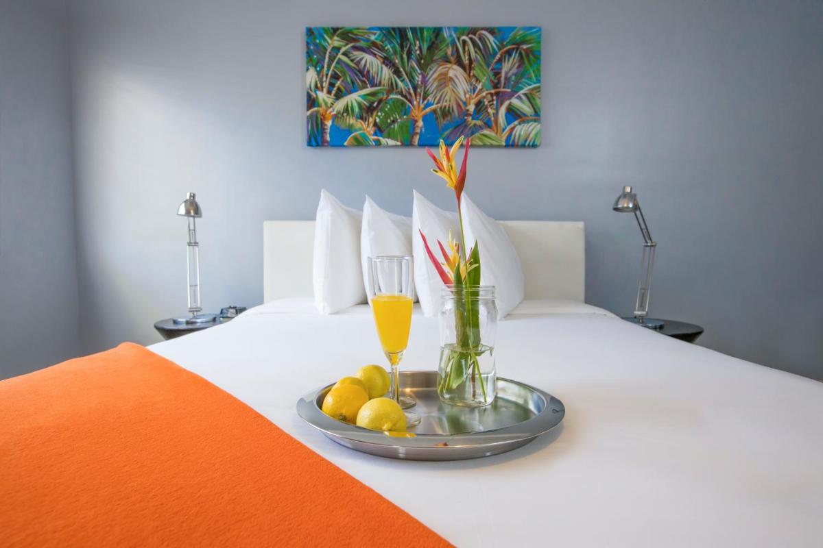 Hollywood Beach Suites and Hotel - image 2
