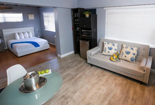 Hollywood Beach Suites and Hotel - image 23