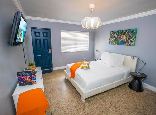 Hollywood Beach Suites and Hotel - image 3