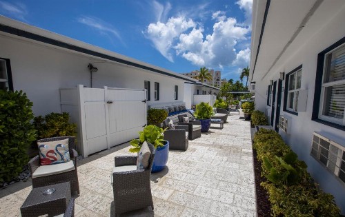 Hollywood Beach Suites and Hotel - image 36
