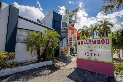 Hollywood Beach Suites and Hotel - image 37