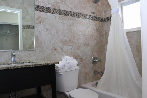 Curtis Inn & Suites - image 3