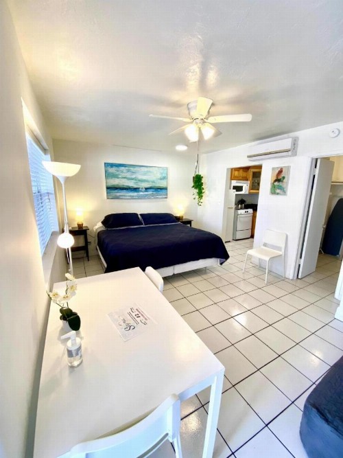 Southwinds Inn - image 11