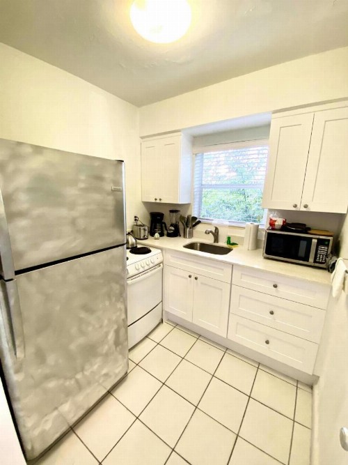 Southwinds Inn - image 30