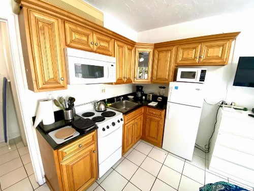 Southwinds Inn - image 41