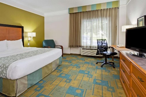 La Quinta by Wyndham Ft. Lauderdale Airport - image 13