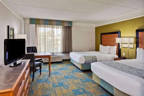 La Quinta by Wyndham Ft. Lauderdale Airport - image 16