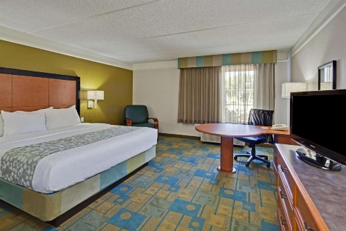 La Quinta by Wyndham Ft. Lauderdale Airport - image 17