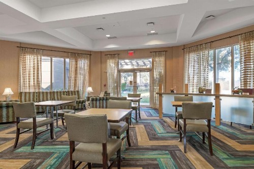La Quinta by Wyndham Ft. Lauderdale Airport - image 4