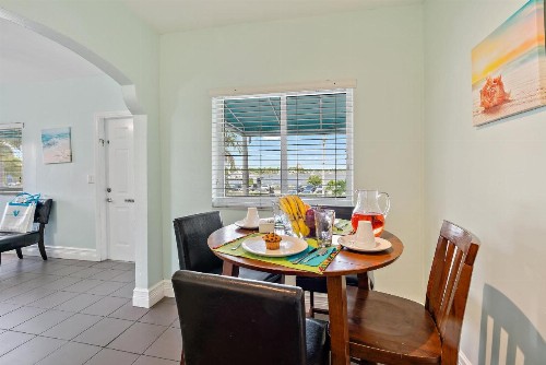 Hollywood Beachside Boutique Suite - image 27