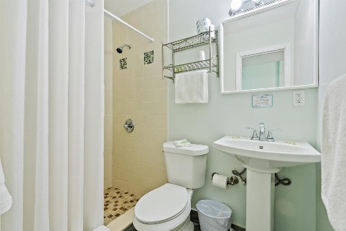 Hollywood Beachside Boutique Suite - image 28
