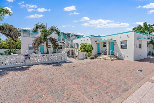 Hollywood Beachside Boutique Suite - image 3