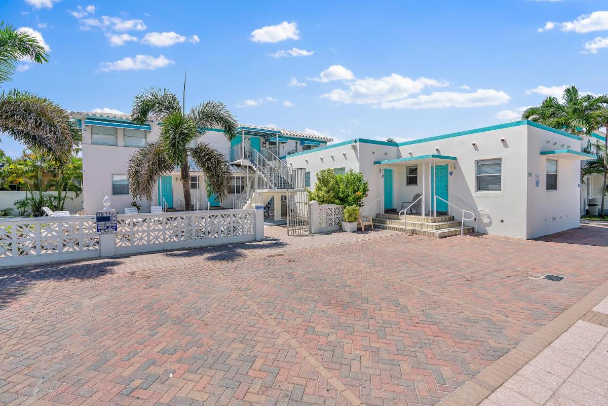Hollywood Beachside Boutique Suite - image 3
