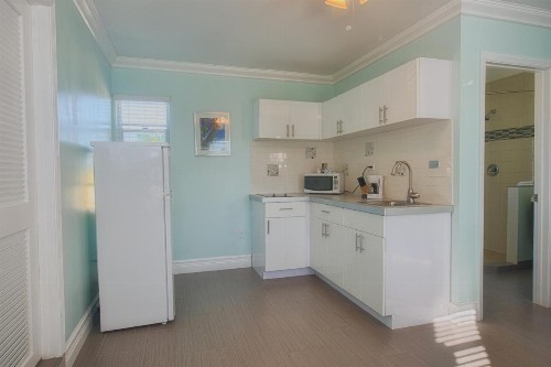 Hollywood Beachside Boutique Suite - image 35