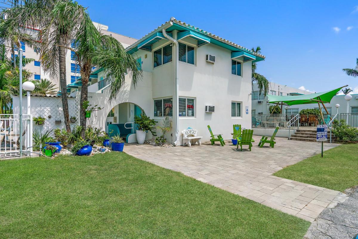 Hollywood Beachside Boutique Suite - image 4
