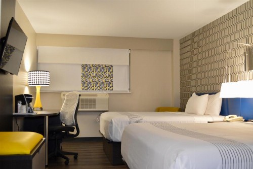 GLō Best Western Ft. Lauderdale-Hollywood Airport Hotel - image 11