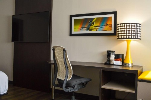 GLō Best Western Ft. Lauderdale-Hollywood Airport Hotel - image 28