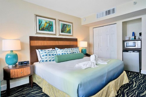 Hollywood Beach Tower by Capital Vacations - image 11